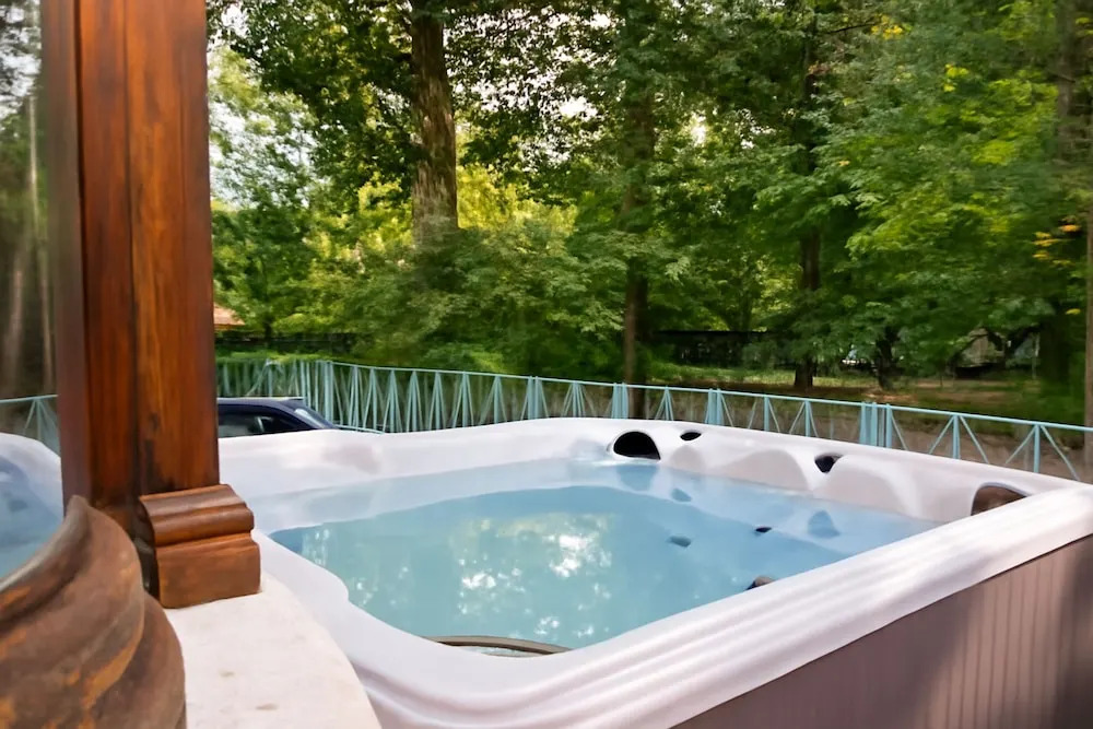 12P 6B Renovated villa with jacuzzi at Genk