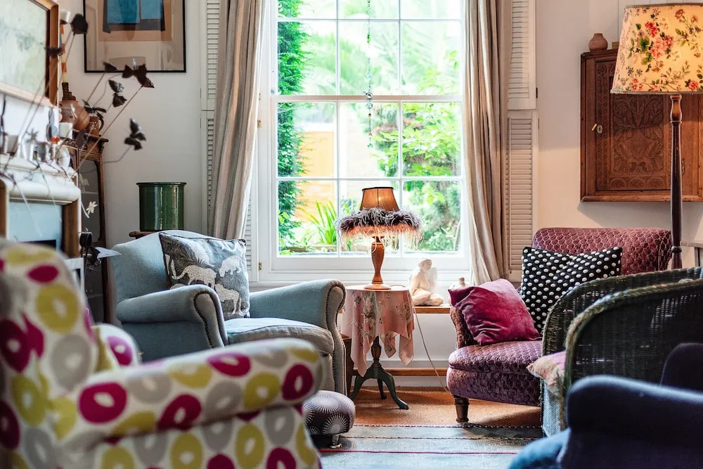 Enchanting Hammersmith Home Close to Shepherds Bush by Underthedoormat