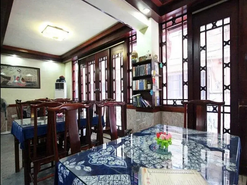 Bamboo House Hotel