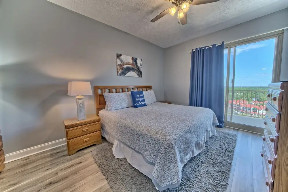 Spacious Tropical Condominium at 17th Floor with Beach and Pool Access - Unit 1707 by RedAwning