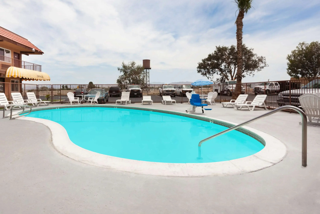 Days Inn by Wyndham Barstow