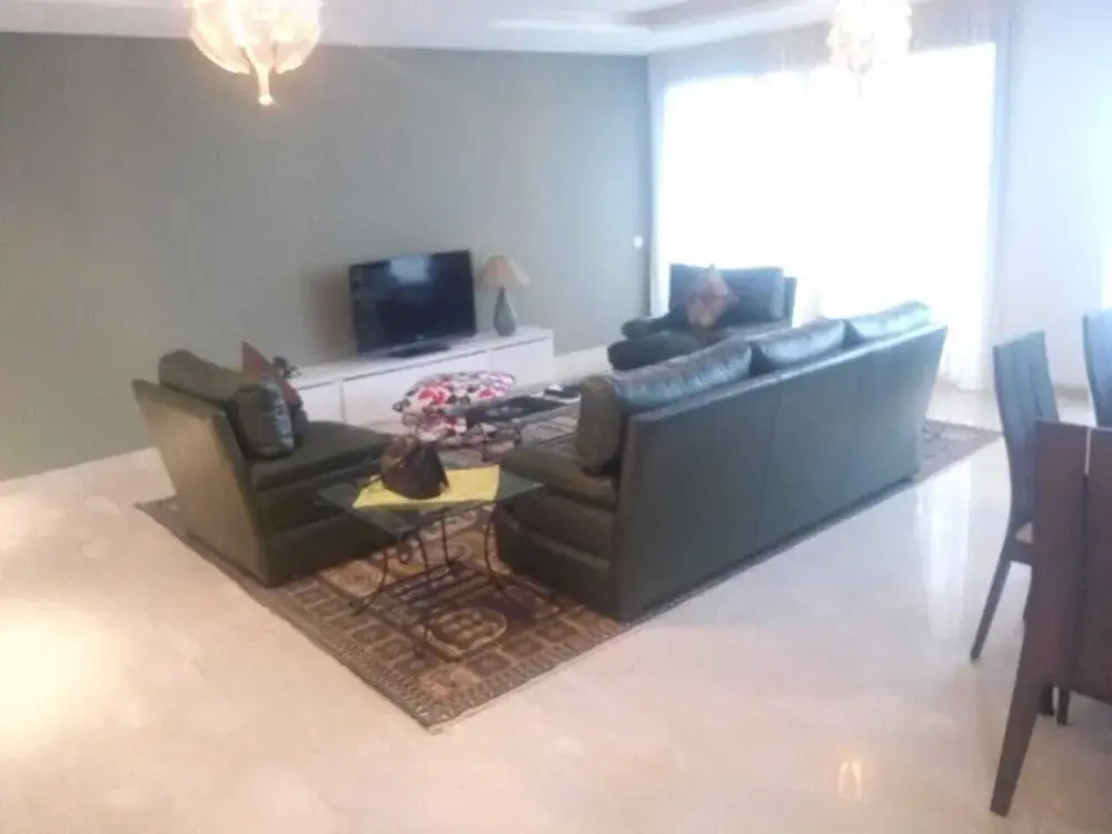 Beautiful sunny apartment with swim pool in Marina