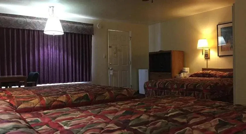 Kiva Motel