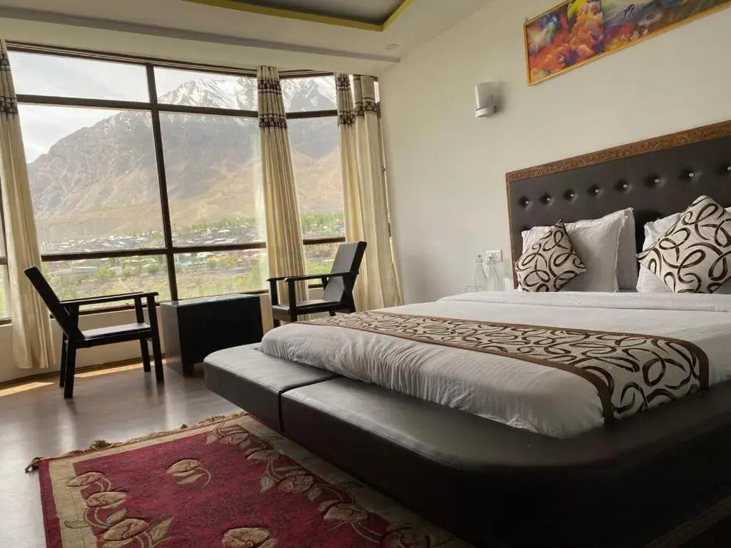 Hotel The White Castle Kargil