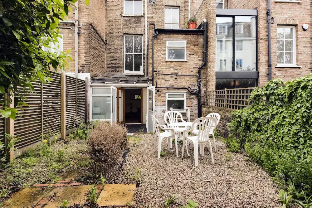 London New Apartment With Private Garden