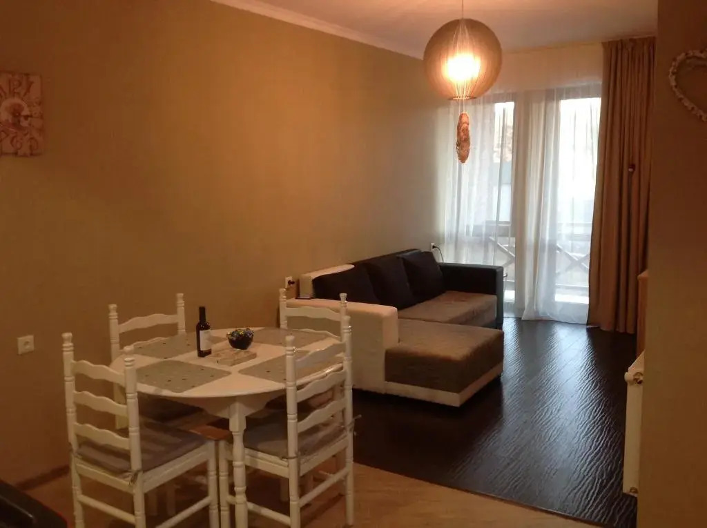 Apart 516 Bobline