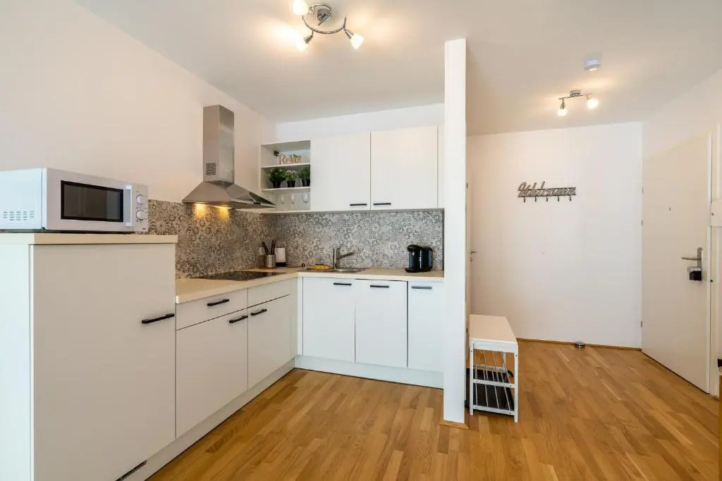 Vienna City and SPA - Modern Apartments next to Therme Wien & 15 Minutes to the City Center