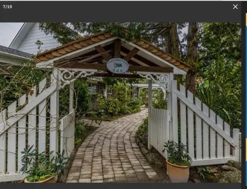 Horse Shoe Manor