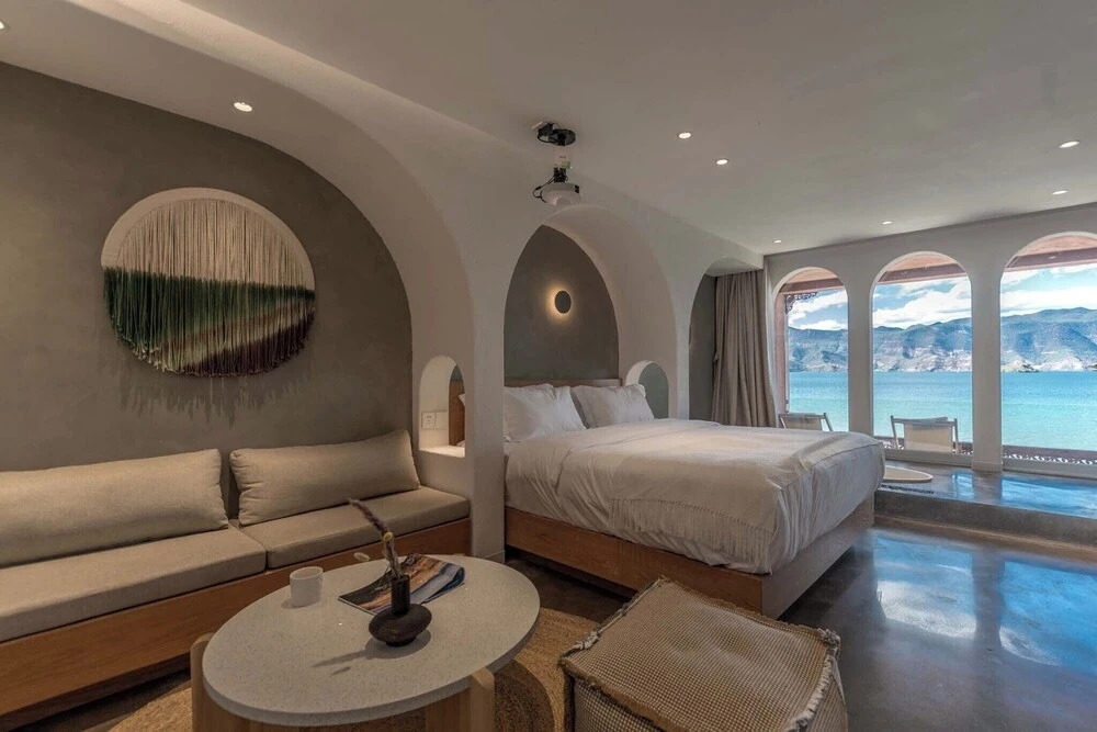 Lugu Lake And share resort hotel