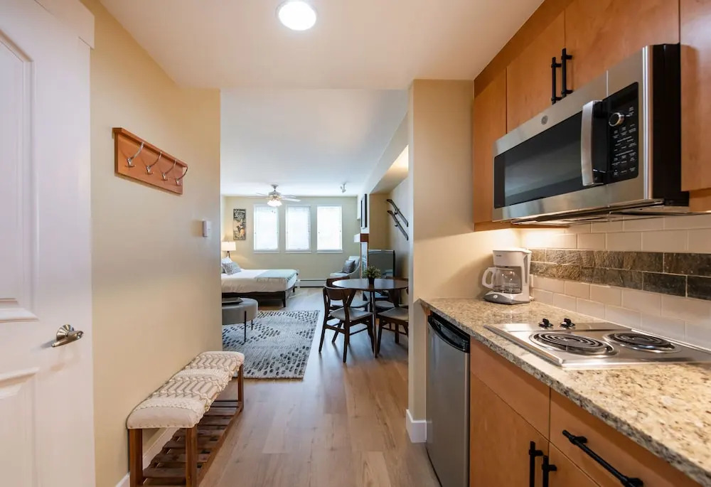 Premium Unit 3522- Fraser Crossing/founders Pointe Condo