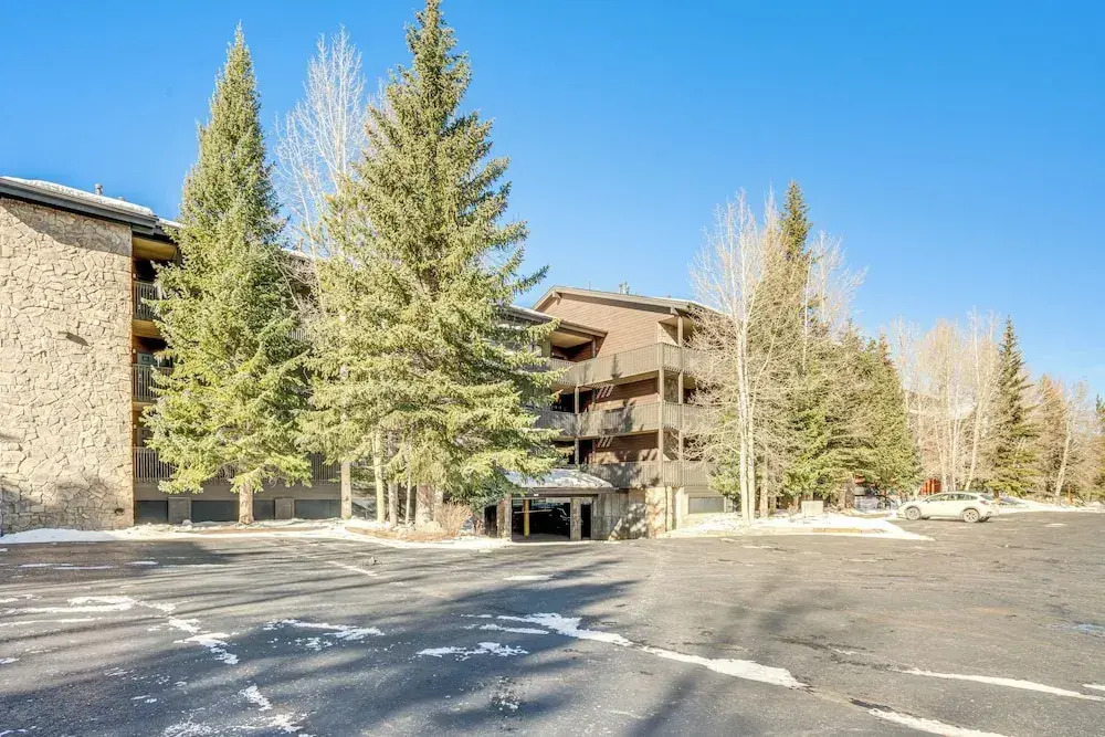 Steps to Main Street: Mtn-view Frisco Condo
