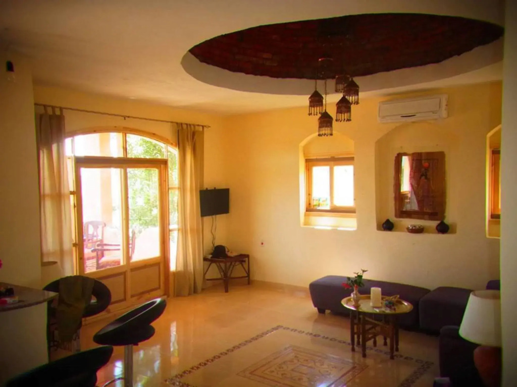 Nile Compound