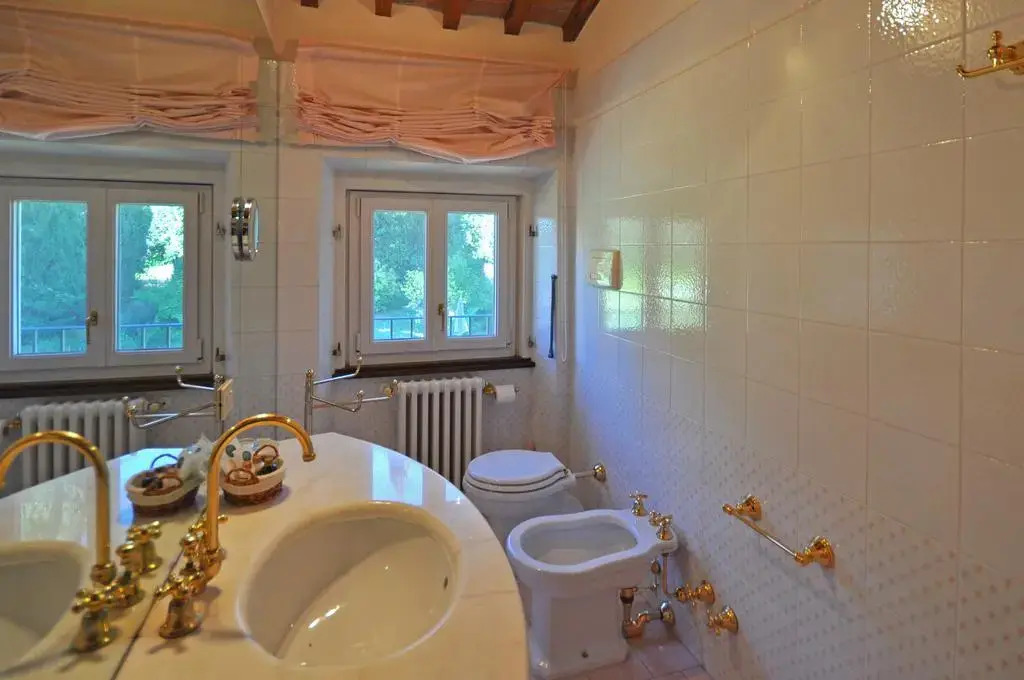 Villa Camaiore by PosarelliVillas