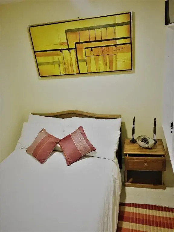 Scerene, Private Guest House