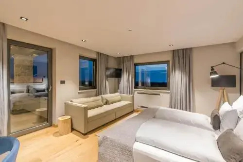 Exclusive Living Villas