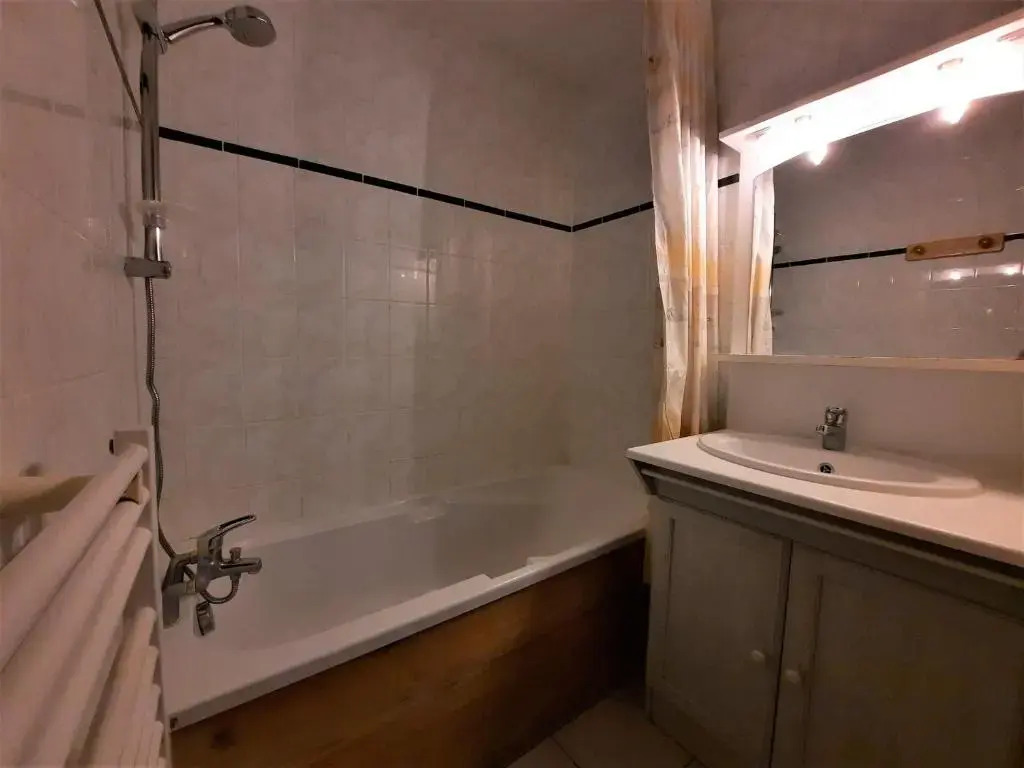 Appartement Les Menuires, 2 pièces, 6 personnes - FR-1-452-8