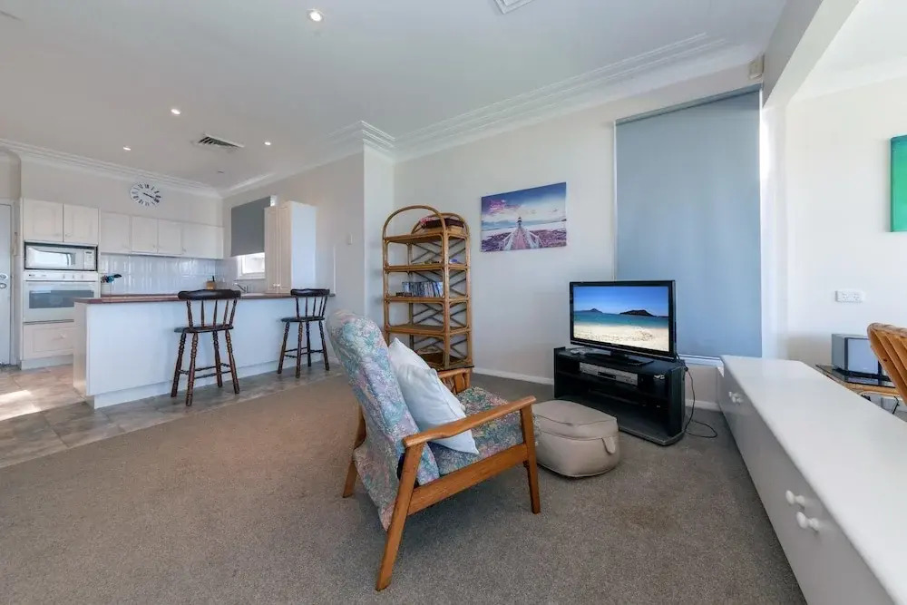 Seaview Crescent, 8