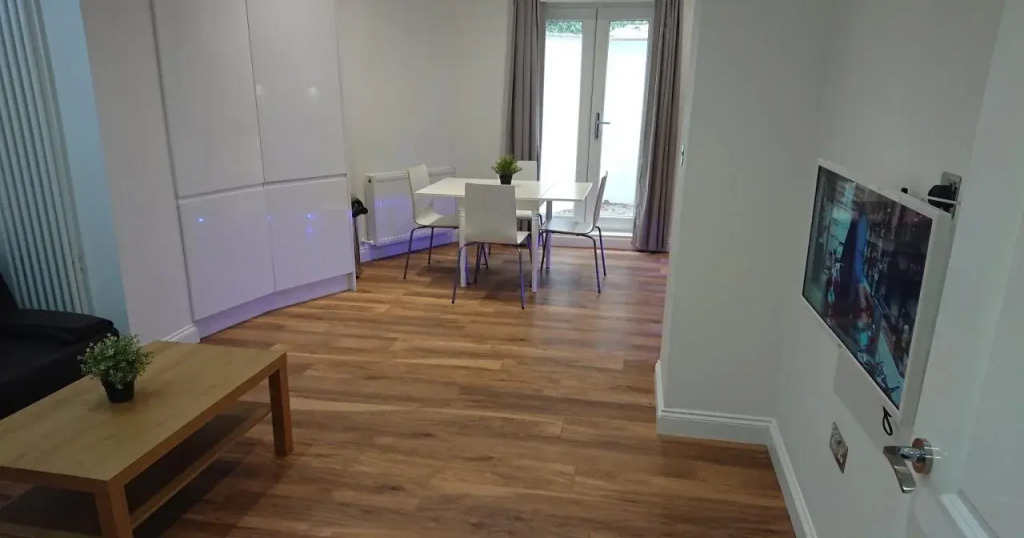 Coulsdon Place Apartments