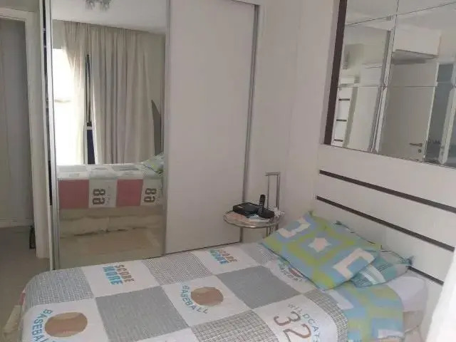 Casa com 4 quartos e piscina