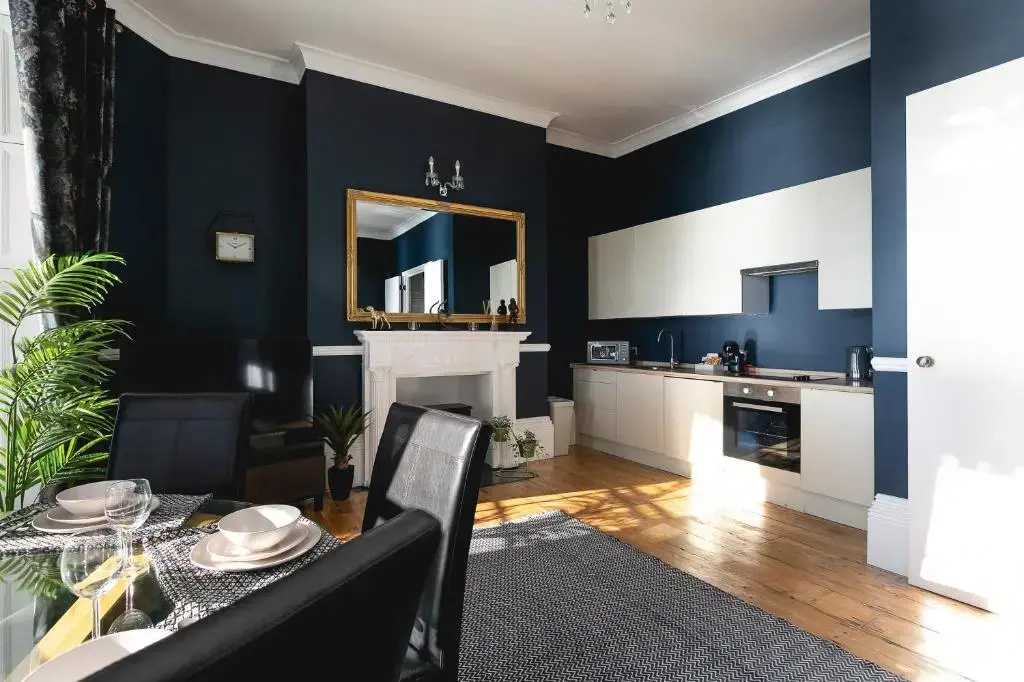 Marine Parade Sea View 2-bedroom Apartment