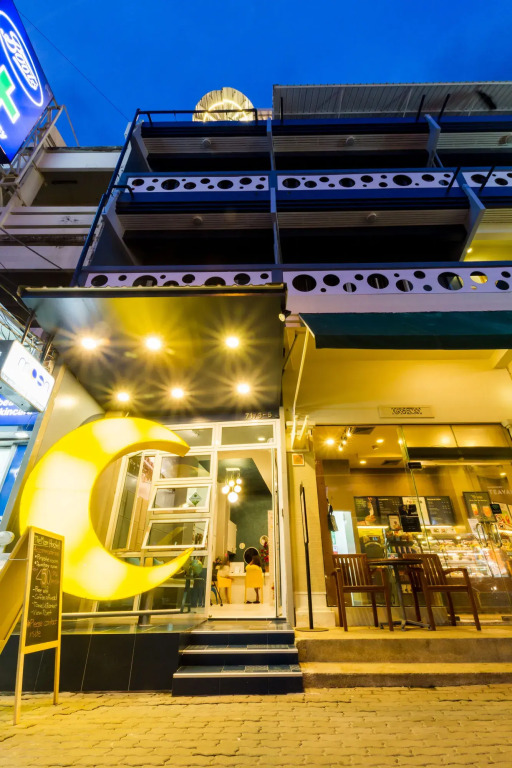 The Moon Hostel Huahin
