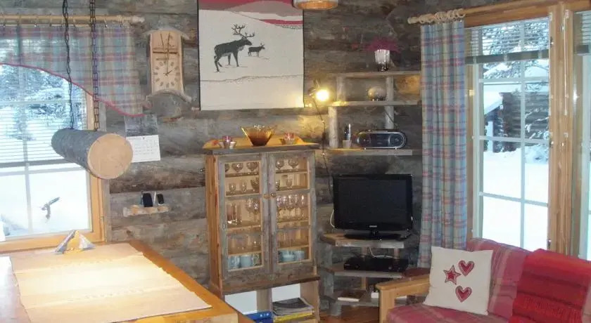 Kutukolo Cottage