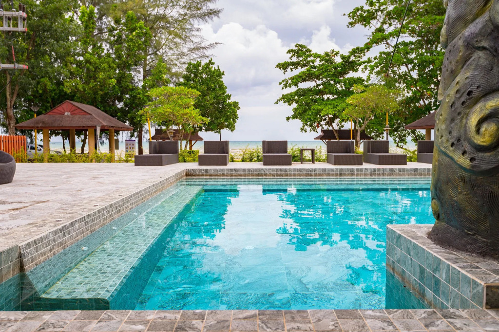 Maneetel Krabi Beachfront-SHA Plus