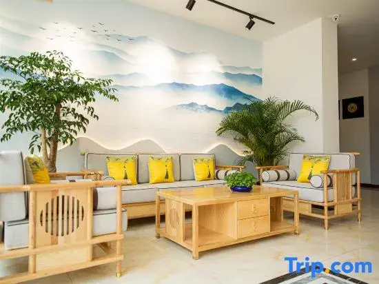 Hong Yaxin Round Inn
