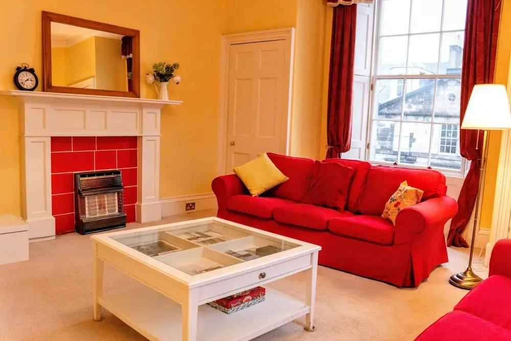2 Bedroom Flat In The Central New Town