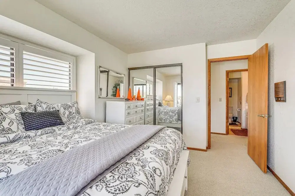 Walk to Lake Havasu Beaches: Condo w/ Pool Access!