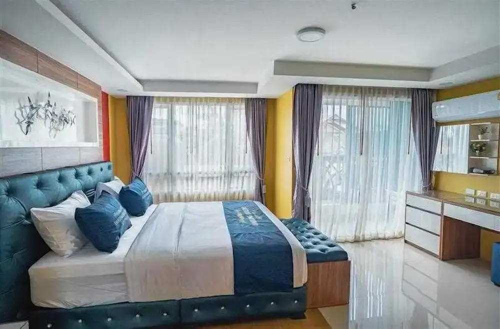 OYO 75592 Blue Tel Residence