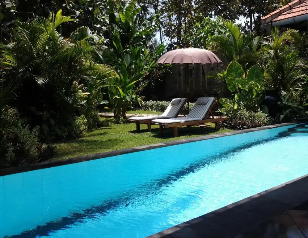Villa Jati - Private Poolside Villa Central Lovina
