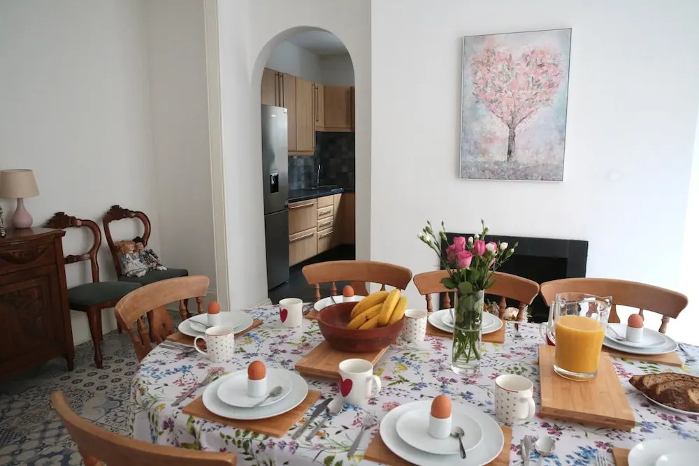 The Pink Door Seaside Holiday Home