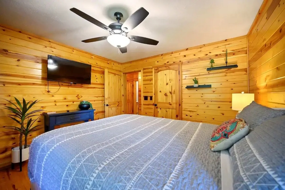 Kalo Cabin Secluded Stay
