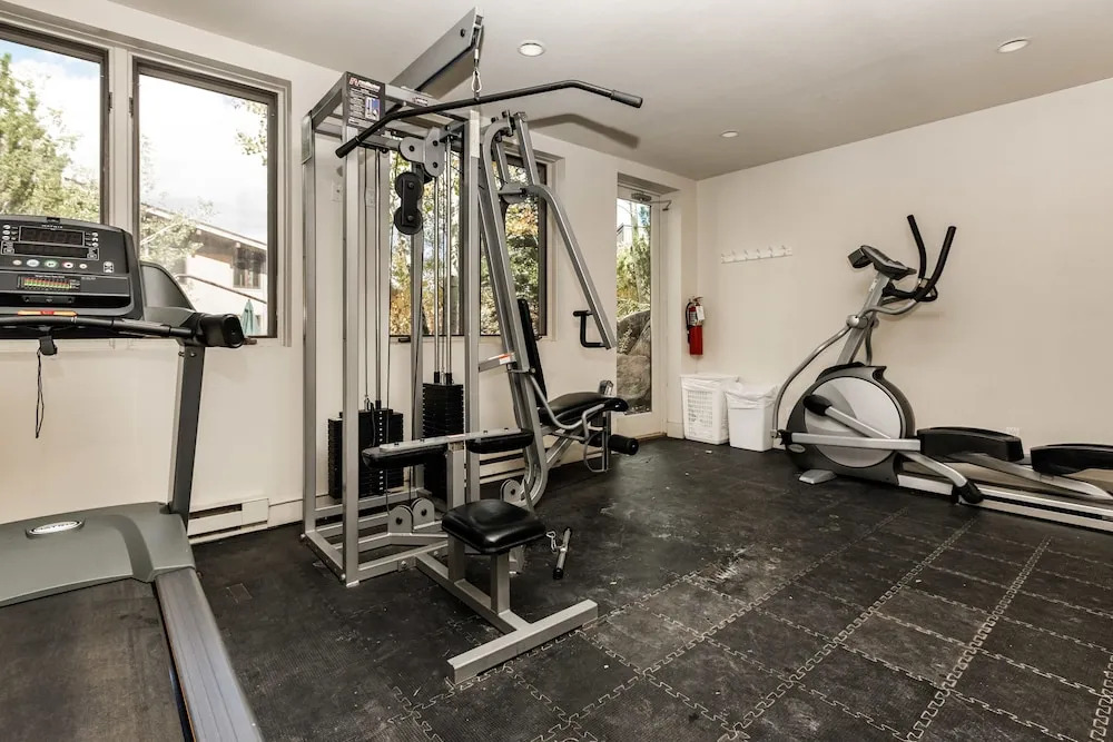 60 Fall Lane Sonnenblick #3 4 Bedroom Townhouse by RedAwning