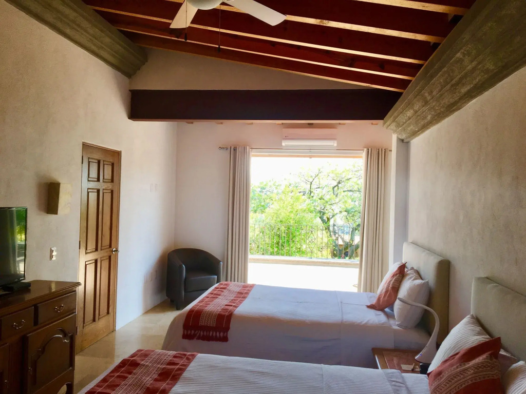 Posada del Tepozteco - Hotel & Gallery