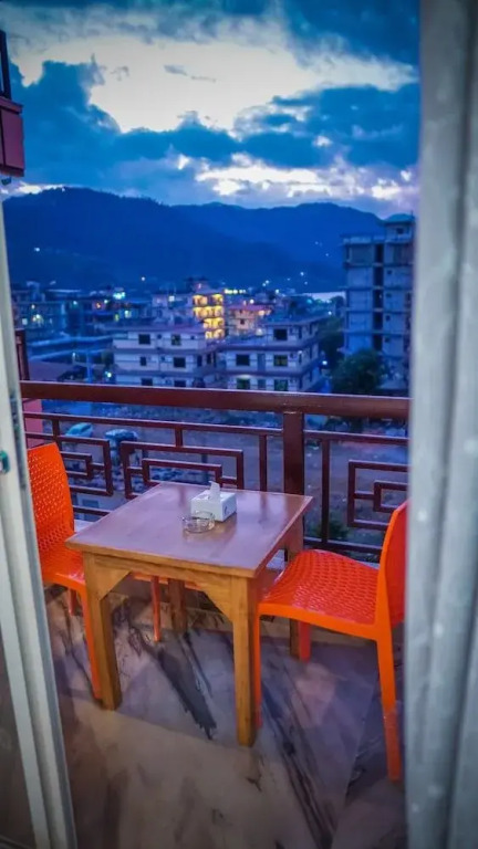 Hotel Fewa Suites
