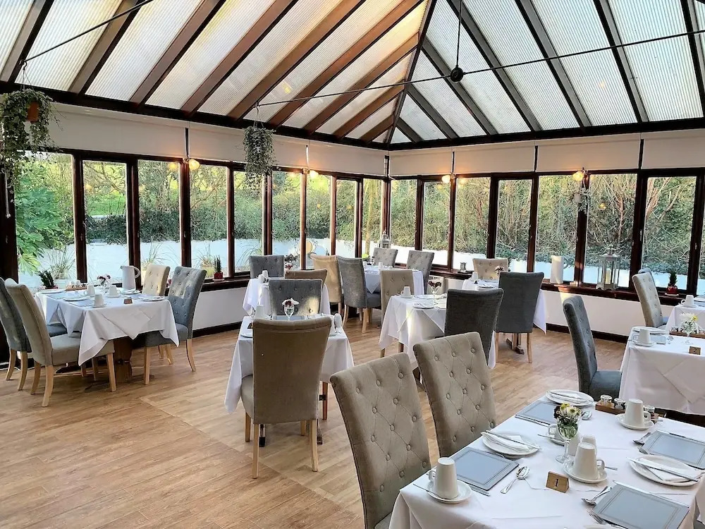 Torrs Warren Country House Hotel