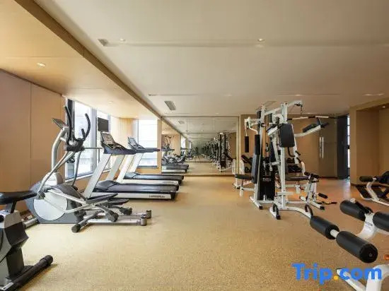 Days Wyndham Hotel (Haikou Meilan International Airport) at Greenland Binbin City, Meilan District