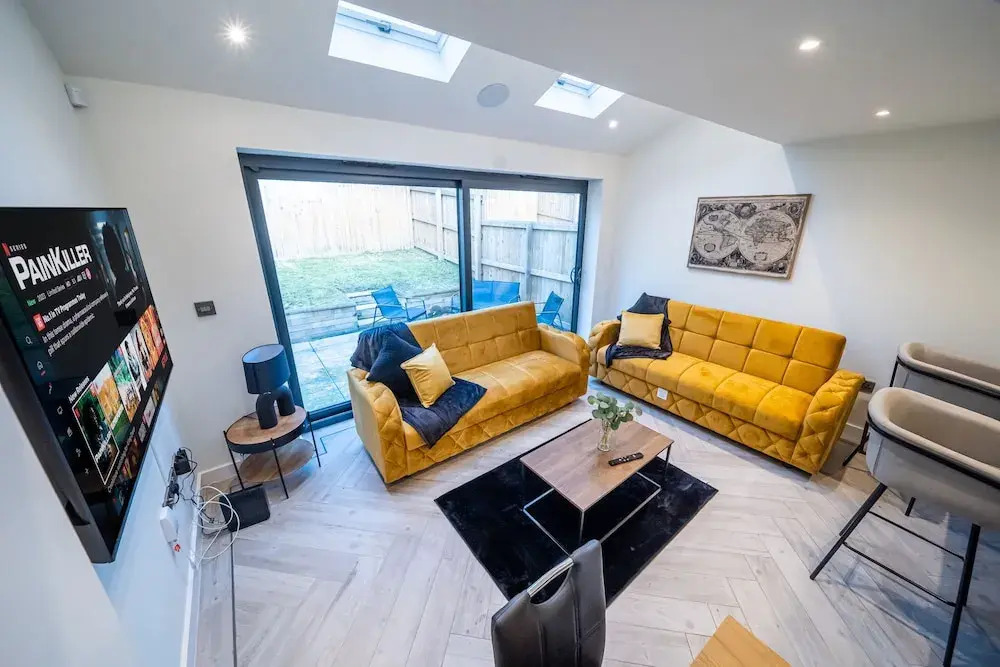 Hayy Collection Townhouse Living at Cliff Oaks