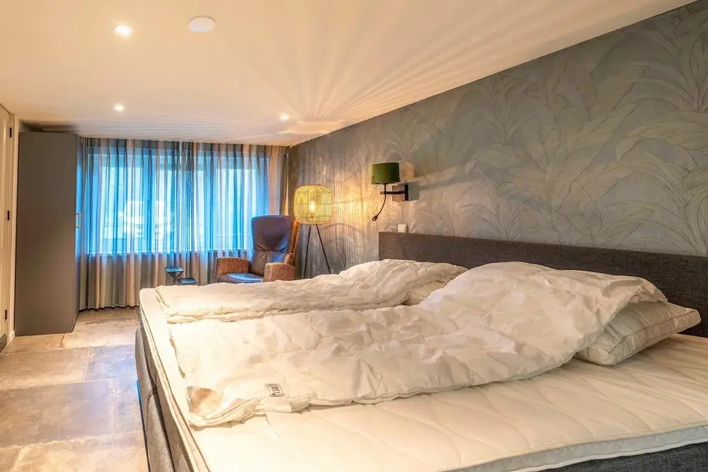 Modern and Attractive Holiday Home for 6 People