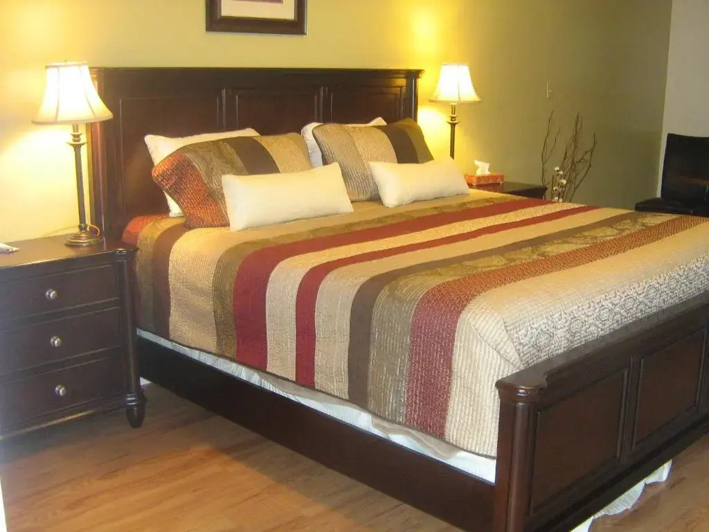 Parkway Motel & European Lodges