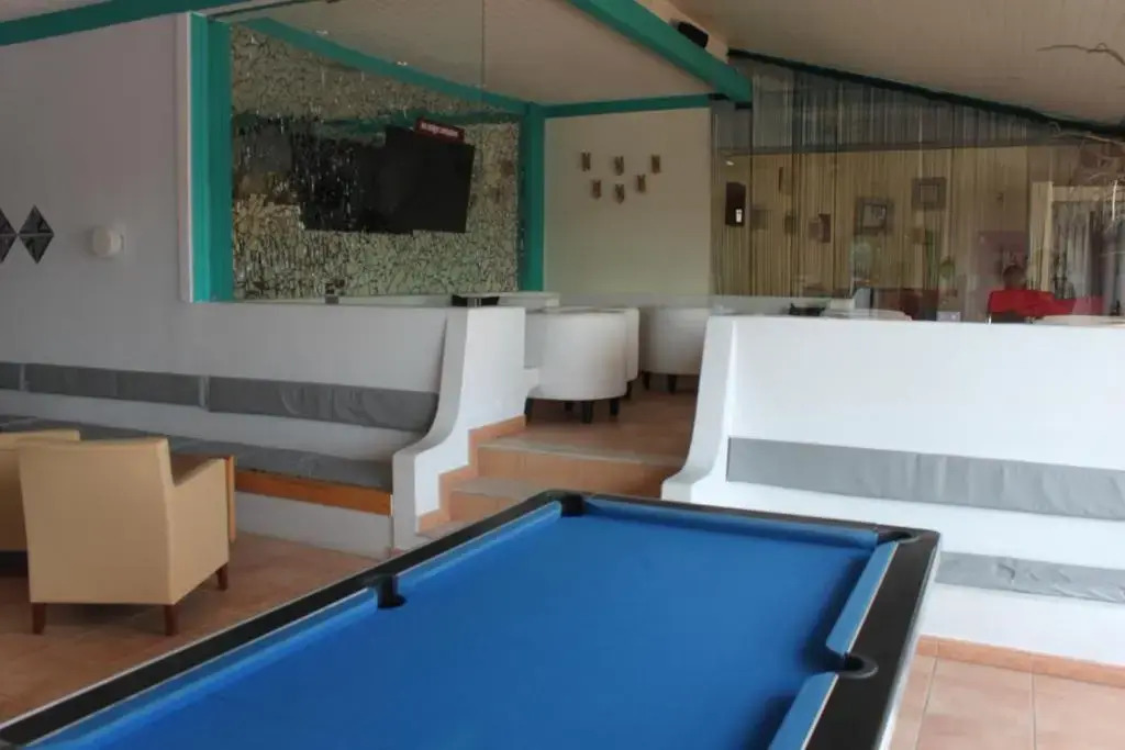 Cozy and Stylish Studio Apt just 800m from the beach - New on Booking!