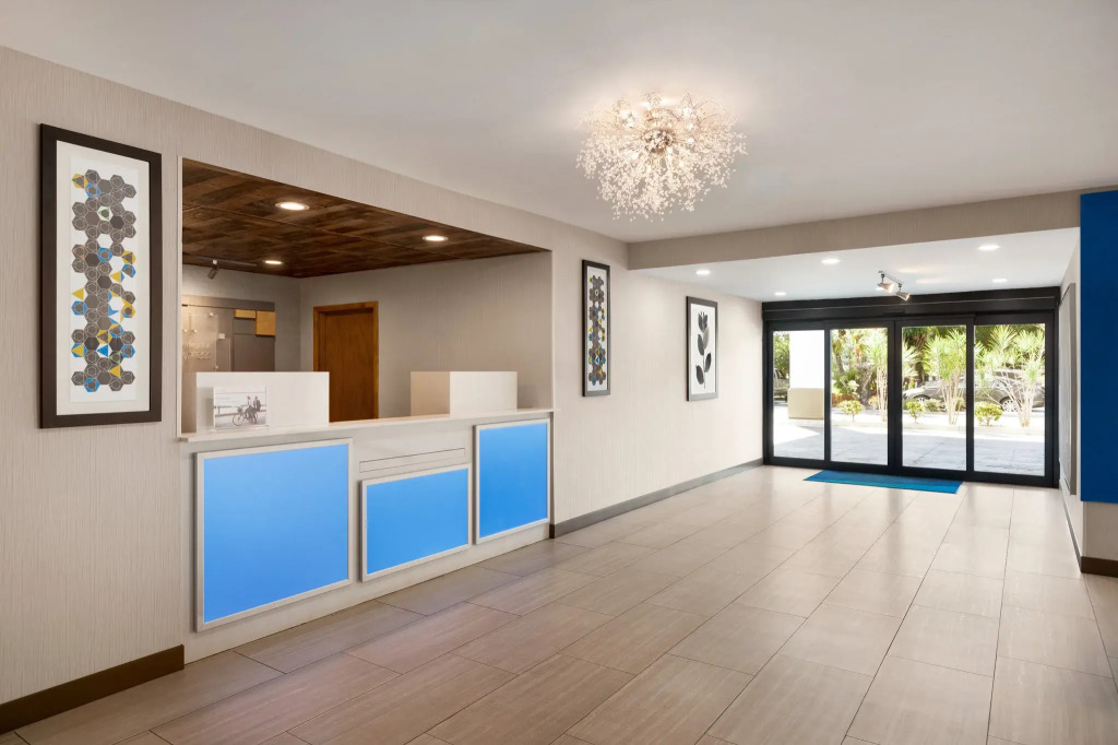 Holiday Inn Express Vero Beach-West I-95 by IHG