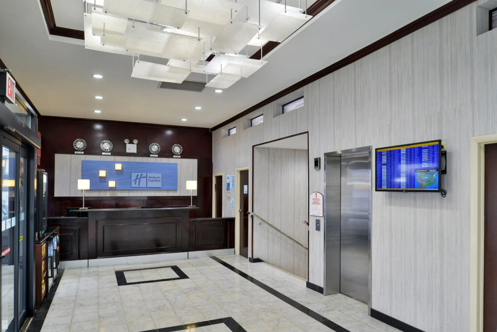 Holiday Inn Express Kennedy Airport