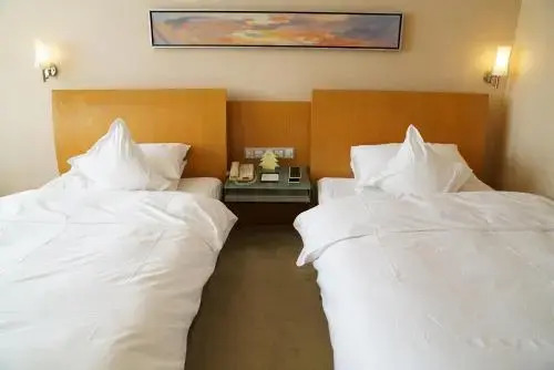 Shenghong International Hotel