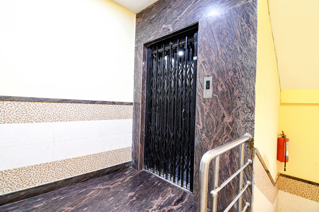 FabHotel Saltlake Palace - Nr Anandlok Hospital