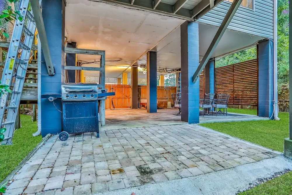 Home With Enclosed Yard, Fire Pit, Wifi, W/d, & AC - Great Location