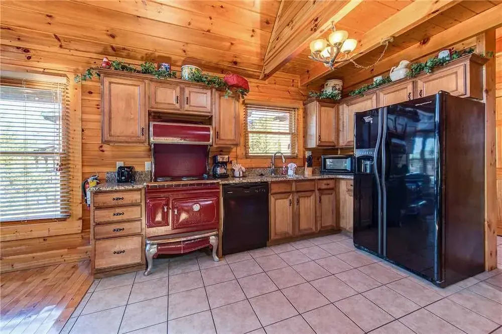 Mountain Dreams II 3 Bedroom Home with Hot Tub