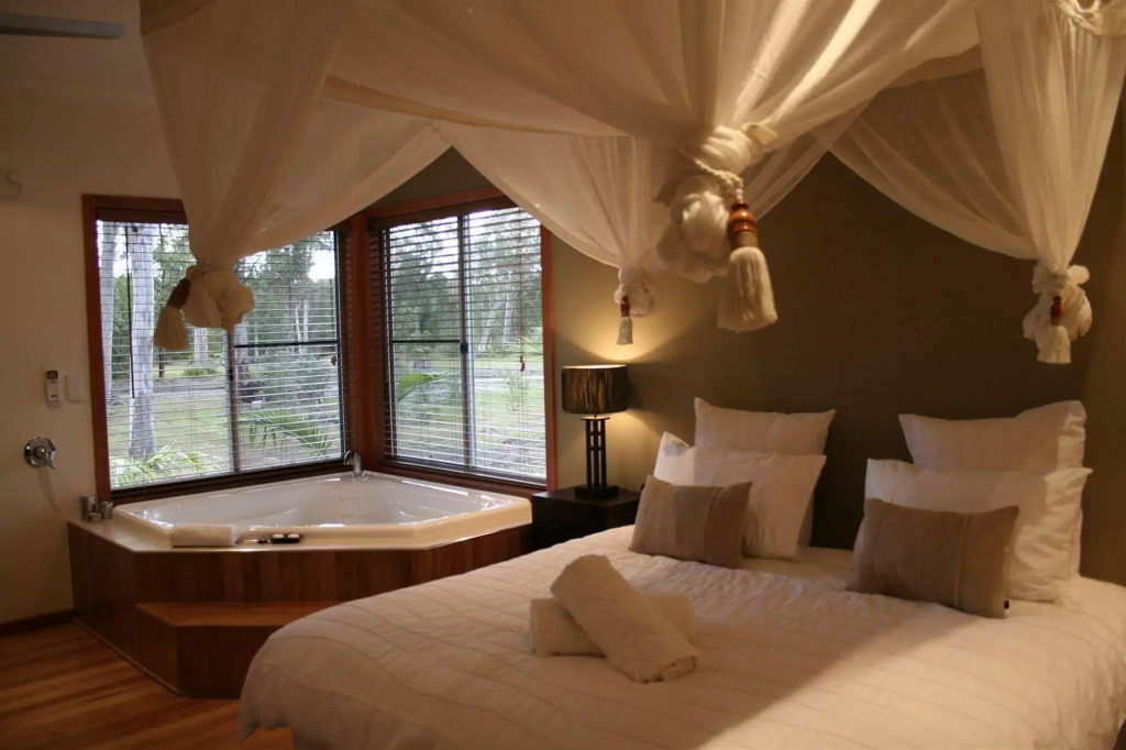 Lake Weyba Cottages Noosa